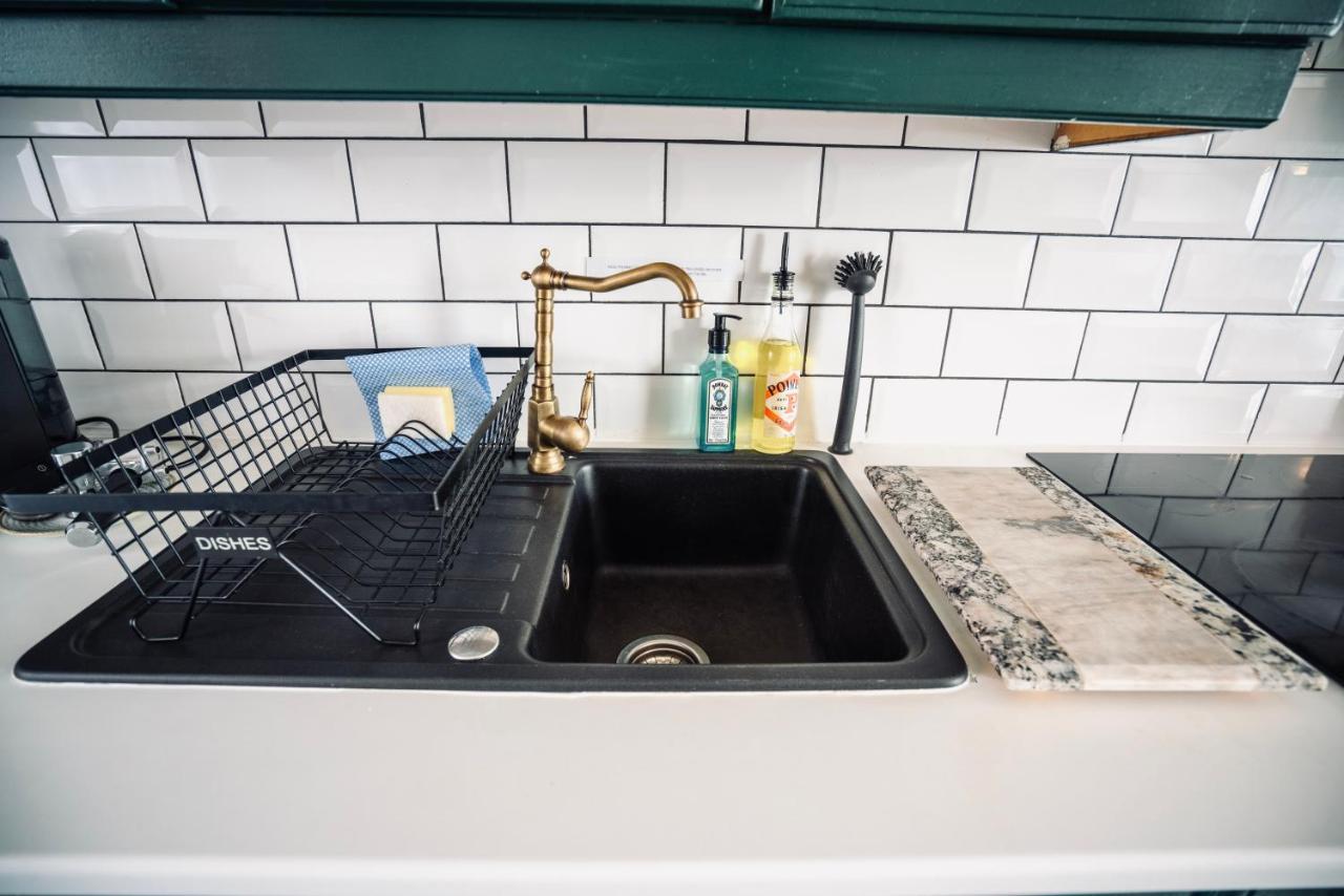 A Stylish 2 Bed Apartment In Cobh Town - Lux Stay Luaran gambar